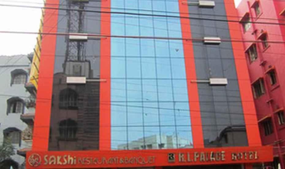 R L Palace Hotel Burnpur Exterior photo
